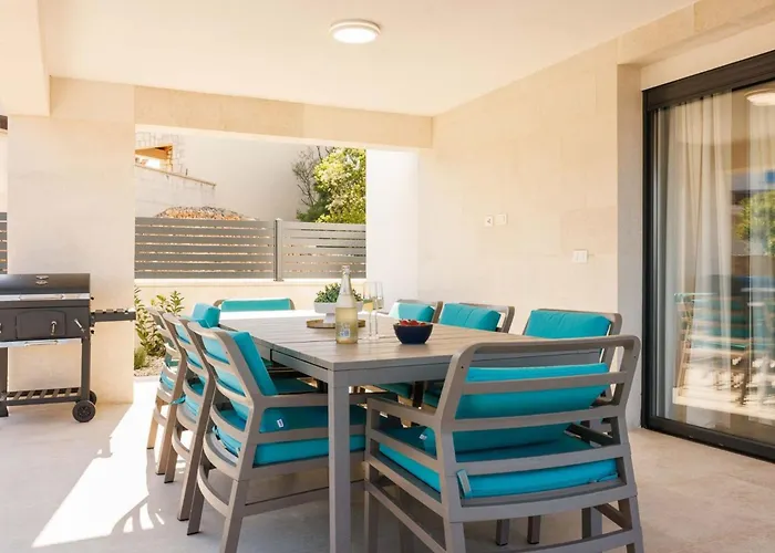 Brandneue - Pool Mit Panoramablick Aufs By Interhome Holiday home