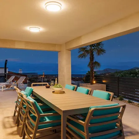 Brandneue - Pool Mit Panoramablick Aufs By Interhome Casa vacanze *