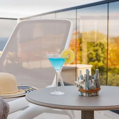 Casa vacanze Brandneue - Pool Mit Panoramablick Aufs By Interhome *