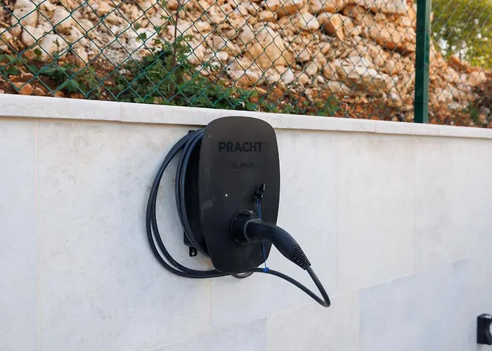 Brandneue - Pool Mit Panoramablick Aufs By Interhome Feriehus *