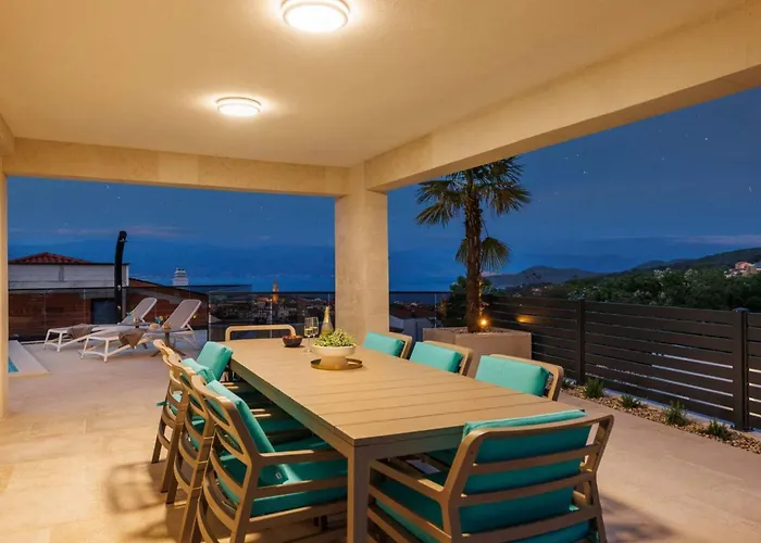 Brandneue - Pool Mit Panoramablick Aufs By Interhome Сasa de vacaciones *