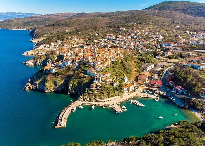 Feriehus Brandneue - Pool Mit Panoramablick Aufs By Interhome *