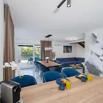 Brandneue - Pool Mit Panoramablick Aufs By Interhome 펜션 *